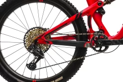 Pivot Mach 5.5 Carbon Team Mountain Bike - 2019, Small 13 Pivot Mach 5.5 Carbon Team Mountain Bike - 2019, Small -Pro Cycling Shop BMT14945 KB 04 scaled