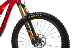 Pivot Mach 5.5 Carbon Team Mountain Bike - 2019, Small 15 Pivot Mach 5.5 Carbon Team Mountain Bike - 2019, Small -Pro Cycling Shop BMT14945 KB 06 scaled