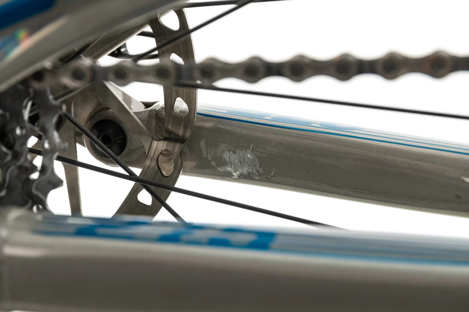 GT Sensor Expert Mountain Bike - 2016, Small 8 GT Sensor Expert Mountain Bike - 2016, Small - Image 8