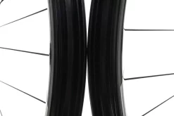 ENVE M735 Chris King Boost Carbon Tubeless 27.5" Wheelset -Pro Cycling Shop WMT12129 PH2 05 scaled